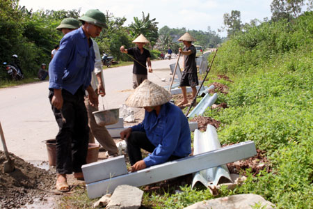 Gói thầu số 4 quốc lộ 4B: Trên 1 tỷ đồng đảm bảo an toàn giao thông