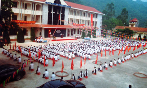 Trường THPT Bình Gia khai giảng năm học 2010-2011