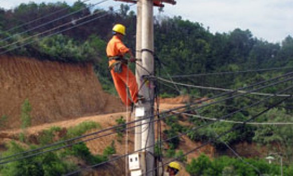 Công ty Điện lực Lạng Sơn: Tăng cường cải tạo lưới điện sau tiếp nhận