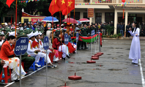 Thành phố Lạng Sơn tưng bừng ngày hội giao quân