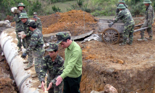 Trên công trường mùa xuân