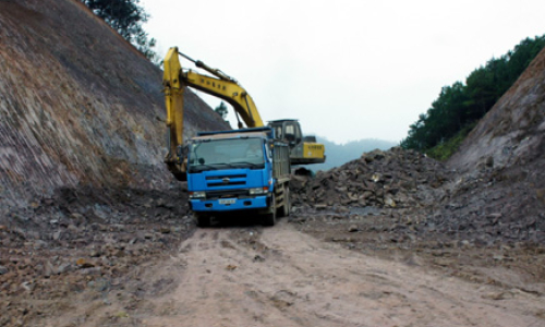 Đình Lập tập trung đẩy nhanh tiến độ các dự án xây dựng cơ bản