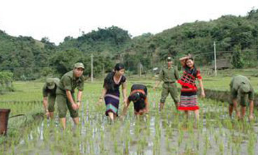 Tình quân dân nơi biên giới