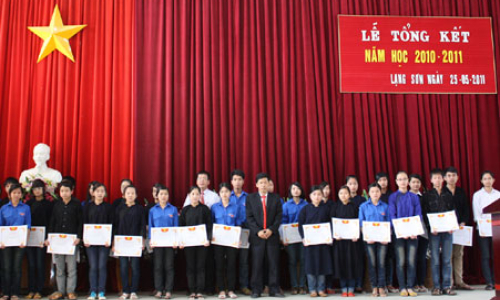 Trường DTNT tỉnh tổng kết năm học 2010-2011