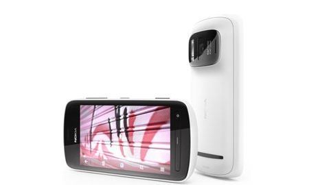 Những smartphone "đỉnh" nhất MWC 2012 ngày đầu