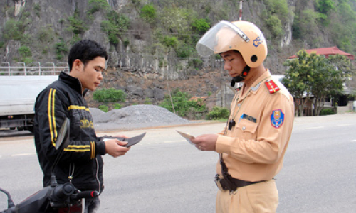 Đảm bảo trật tự an toàn giao thông: Phát huy vai trò nòng cốt của lực lượng cảnh sát giao thông