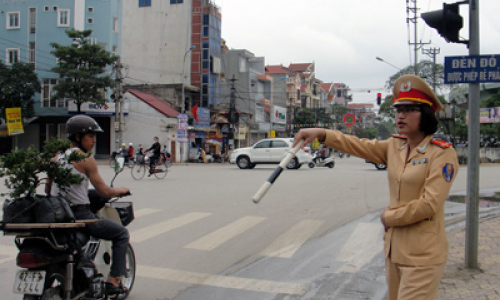 Lấn làn đường, phần đường: Tăng nguy cơ tai nạn giao thông