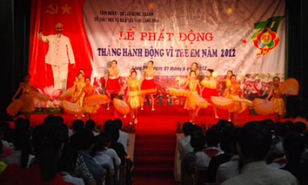 Phát động Tháng Hành động vì trẻ em năm 2012