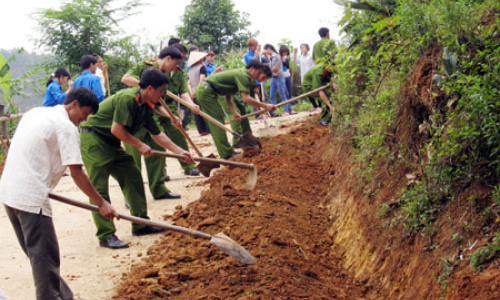 Phát triển giao thông nông thôn: Hiệu quả từ phong trào thanh niên tình nguyện