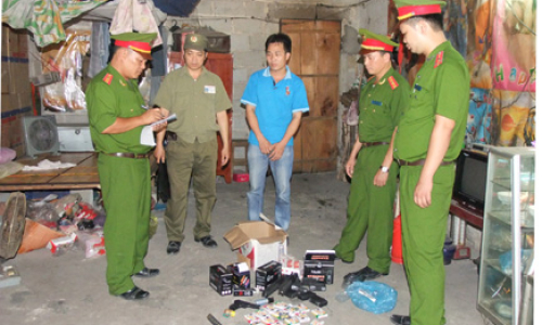 Truy quét mạnh "hàng lạnh" trên tuyến giao thông và chợ vùng biên