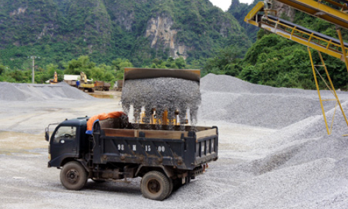 Thu ngân sách Hữu Lũng, khó khăn từ doanh nghiệp