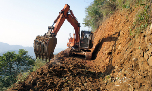 Đẩy nhanh tiến độ dự án xây dựng cơ sở hạ tầng từ nguồn vốn viện trợ nước ngoài