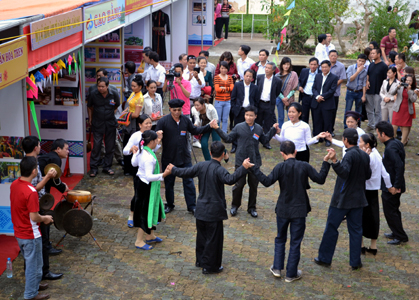 Khai mạc triển lãm "Di sản văn hóa Then"