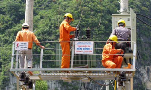 Quyết tâm xóa thôn bản "trắng" điện lưới quốc gia