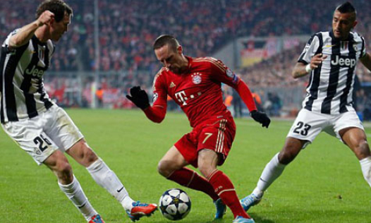 Rộ nghi vấn Bayern Munich được trọng tài thiên vị