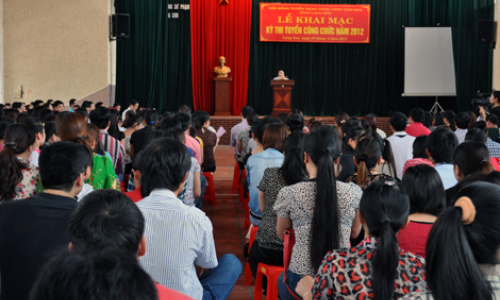 828 thí sinh thi tuyển công chức năm 2012