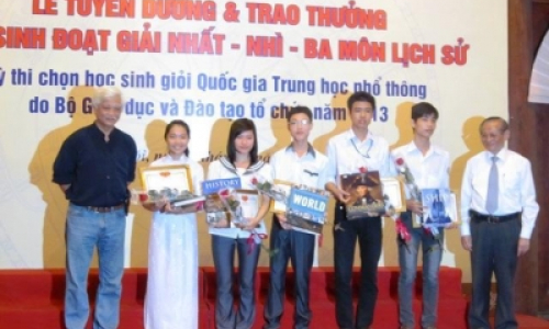 Tuyên dương học sinh giỏi Quốc gia môn lịch sử