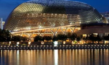 Dân Indonesia thích du lịch tới Malaysia, Singapore