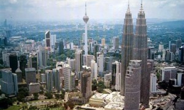 Xuất khẩu Malaysia bất ngờ tăng 4,5% trong tháng 7