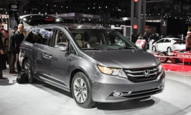 Honda giới thiệu mẫu Odyssey đời 2014 ở Nhật Bản