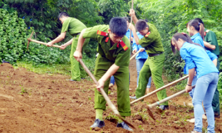 Phát huy vai trò trong bảo đảm quốc phòng - an ninh