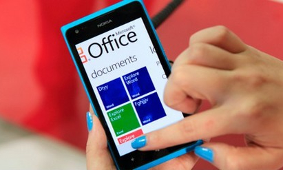 Microsoft cân nhắc cung cấp miễn phí Windows Phone và Windows RT