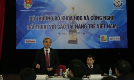 Bộ trưởng Bộ Khoa học và Công nghệ đối thoại với các tài năng trẻ Việt Nam