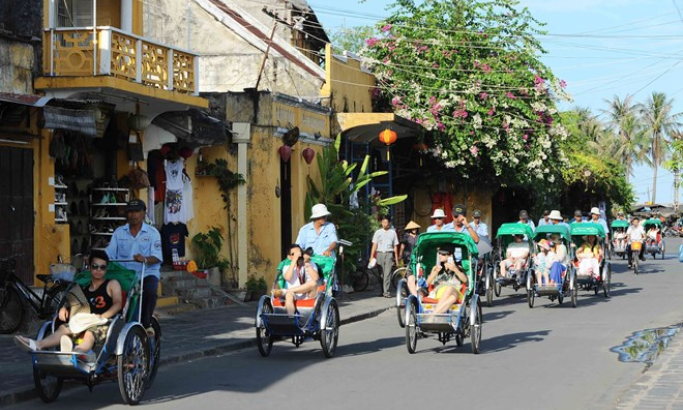 Thúc đẩy du lịch Việt Nam phát triển nhanh và bền vững