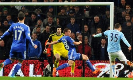 Đá bại Chelsea 2-0, Manchester City vào tứ kết