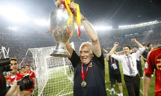 Luis Aragones: Vĩnh biệt một chiến lược gia huyền thoại