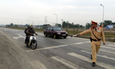 Lập lại trật tự an toàn giao thông trên tuyến cao tốc Hà Nội- Thái Nguyên