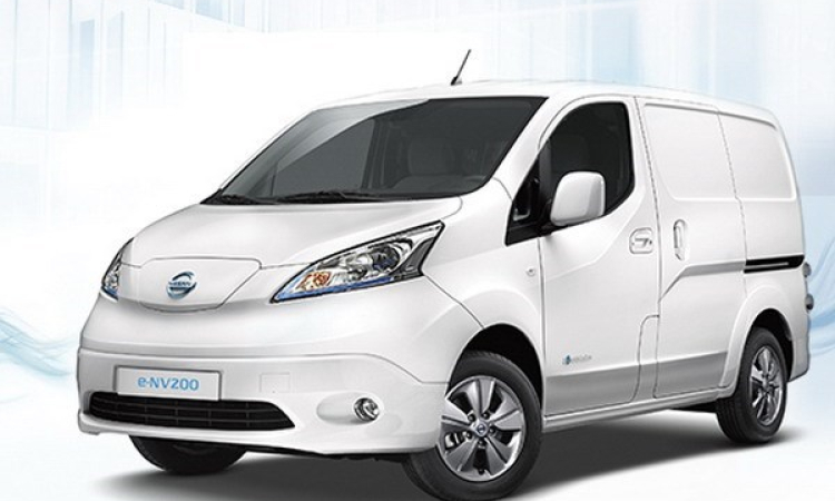 Nissan bán mẫu xe điện e-NV200 với giá khởi điểm 37.900 USD