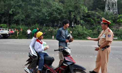 Tăng cường các biện pháp giảm tai nạn mô tô, xe gắn máy