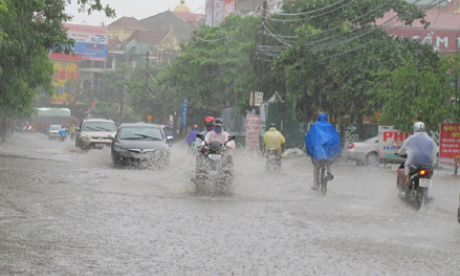 Cơn bão đầu tiên trên biển Đông