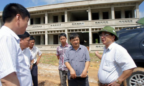 Lãnh đạo tỉnh kiểm tra công trình Trường Trung học phổ thông Ba Sơn