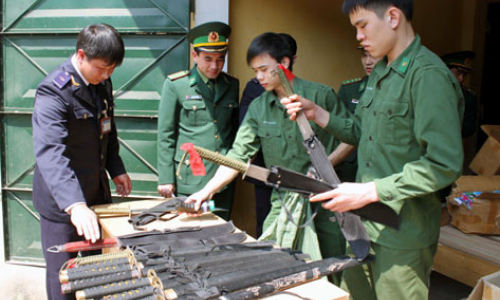 Cờ đầu ngăn buôn lậu