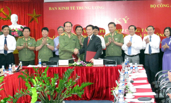 Ban Kinh tế Trung ương và Bộ Công an tăng cường phối hợp công tác