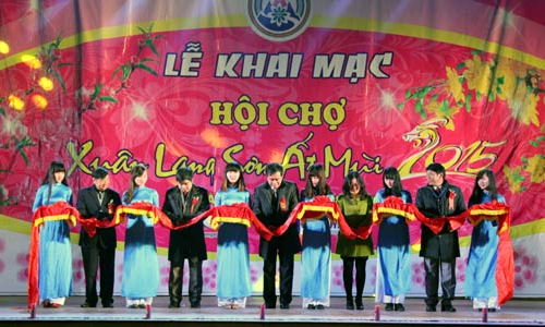 Khai mạc Hội chợ Xuân Lạng Sơn Ất Mùi 2015