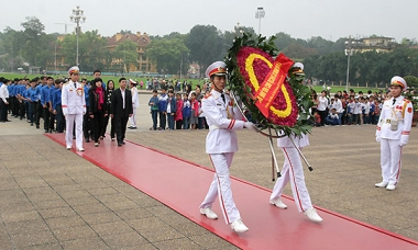 Tuổi trẻ Thủ đô chào mừng 64 năm ngày thành lập Đoàn TNCS Hồ Chí Minh