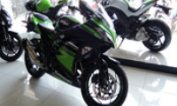 Kawasaki Ninja 300 giảm giá mạnh ở Việt Nam