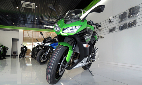 Kawasaki Z1000SX giá 409 triệu đồng cho dân chơi Việt Nam