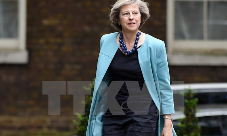 Ngoại trưởng Anh ủng hộ bà Theresa May trở thành thủ tướng kế nhiệm