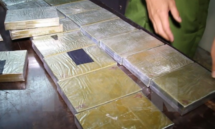 Công an Lào Cai phá chuyên án ma túy, thu giữ 10 bánh heroin