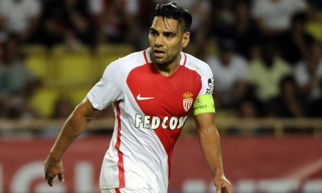 Radamel Falcao khai hỏa, AS Monaco trở lại vị trí đầu bảng