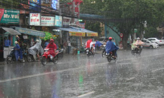 Tây Nguyên và Nam Bộ đề phòng tố lốc và gió giật mạnh