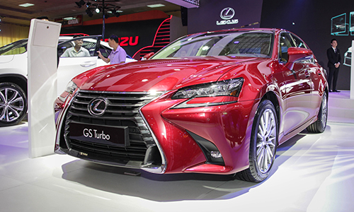 Lexus GS Turbo giá 3,13 tỷ đồng