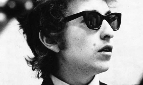 Nhạc sĩ, ca sĩ nhạc rock Bob Dylan giành giải Nobel Văn chương