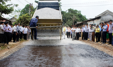 Thực nghiệm phương pháp cào bóc tái sinh vào sửa chữa nền đường