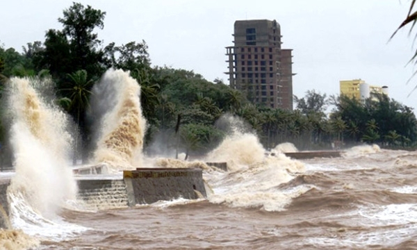 Áp thấp gây mưa dông, lốc xoáy trên vùng biển Bình Thuận đến Kiên Giang