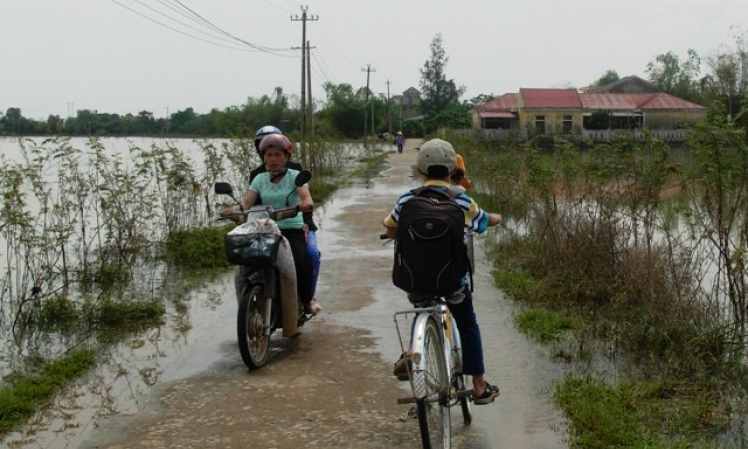 Học sinh Quảng Bình lại phải nghỉ học vì mưa, lũ